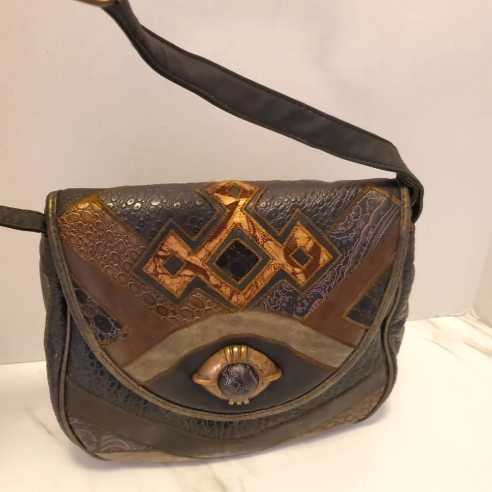 Black,gold ,and Green NAS Shoulderbag